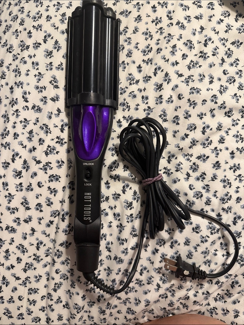 Hot Tools Deep Waver Ceramic 3 barrel styling tool